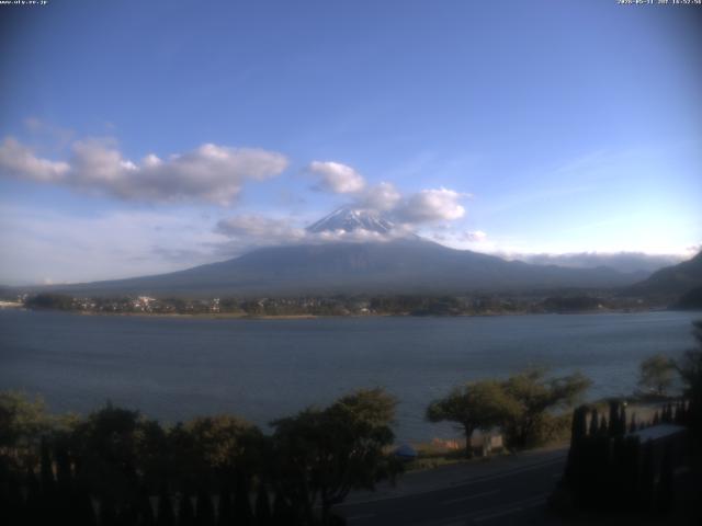 河口湖からの富士山