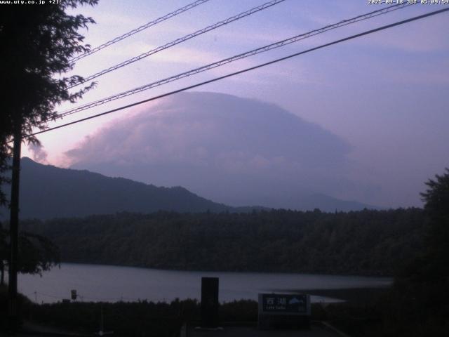 西湖からの富士山