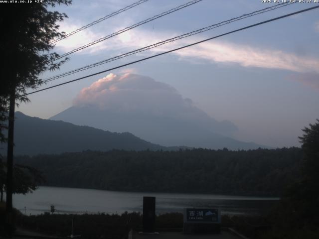西湖からの富士山