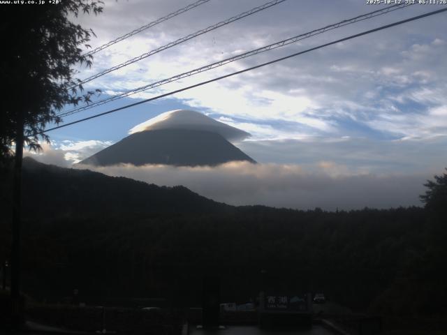 西湖からの富士山