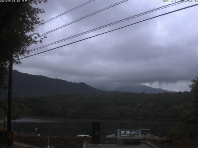 西湖からの富士山