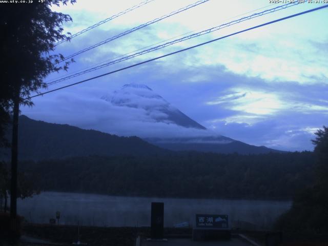 西湖からの富士山