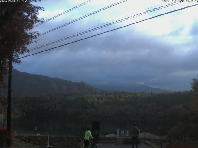 西湖からの富士山
