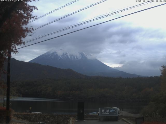西湖からの富士山