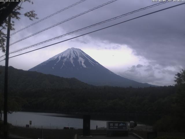 西湖からの富士山
