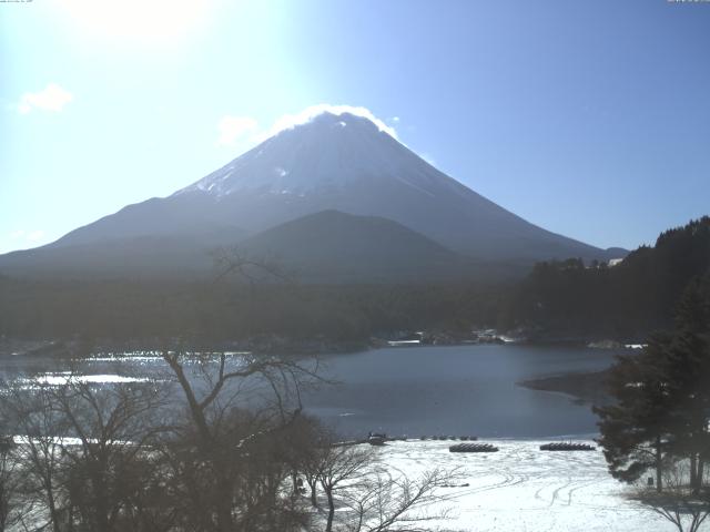 精進湖からの富士山