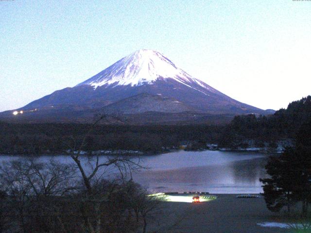 精進湖からの富士山