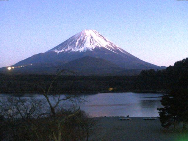 精進湖からの富士山