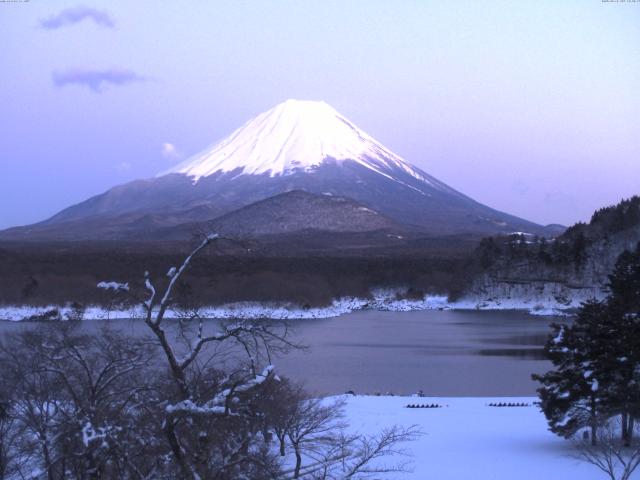 精進湖からの富士山