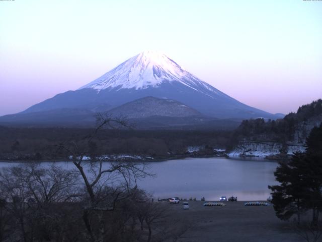 精進湖からの富士山