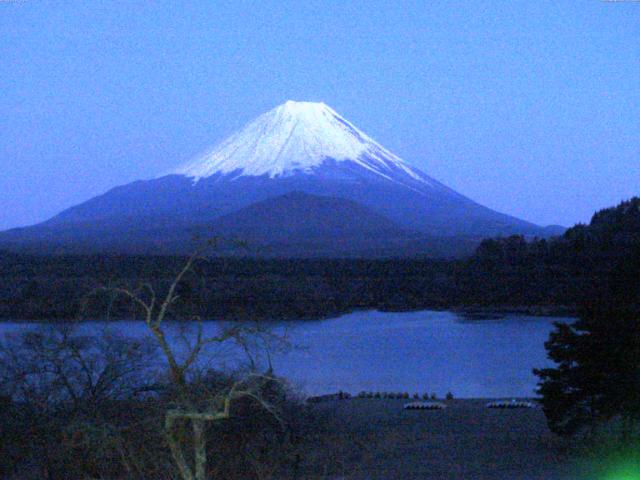 精進湖からの富士山