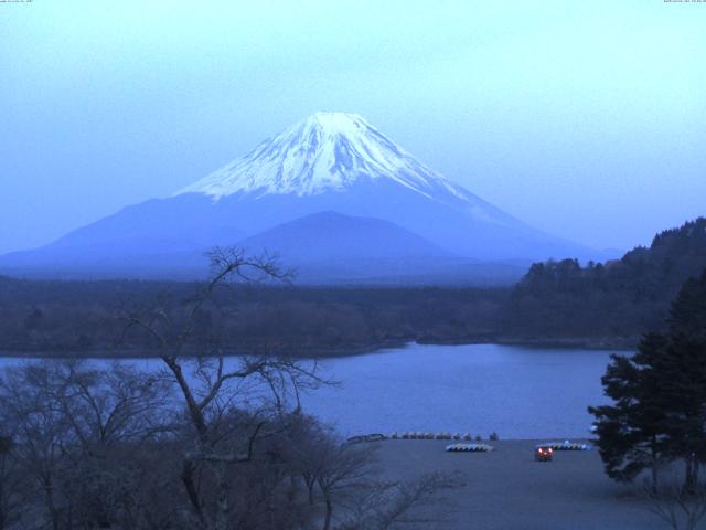 精進湖からの富士山
