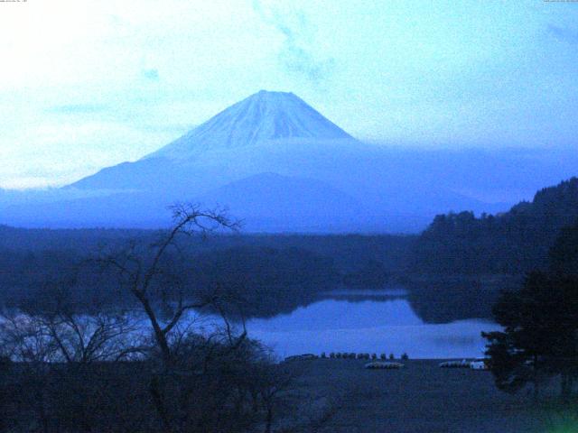 精進湖からの富士山
