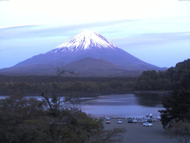 精進湖からの富士山
