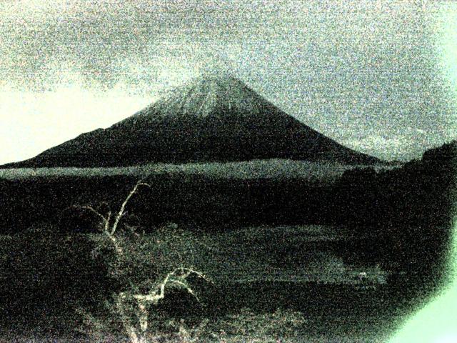 精進湖からの富士山