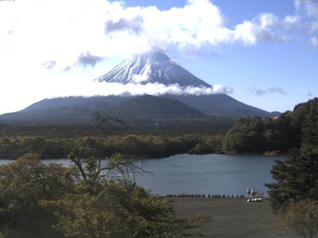 精進湖からの富士山