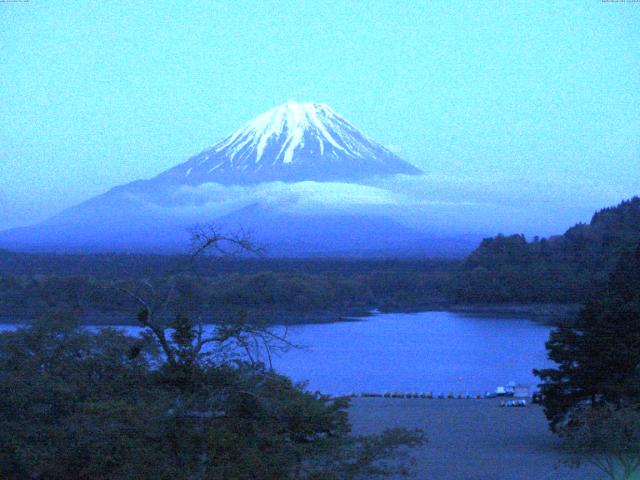 精進湖からの富士山