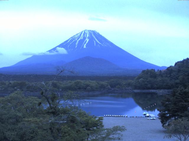 精進湖からの富士山