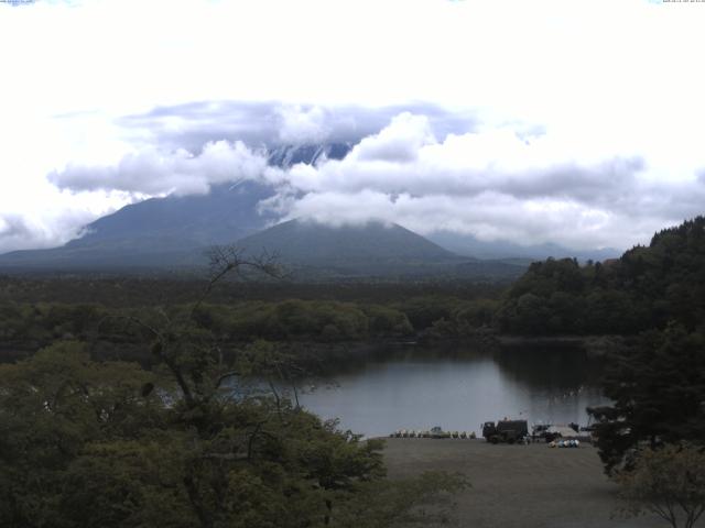 精進湖からの富士山