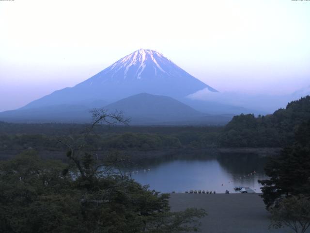 精進湖からの富士山