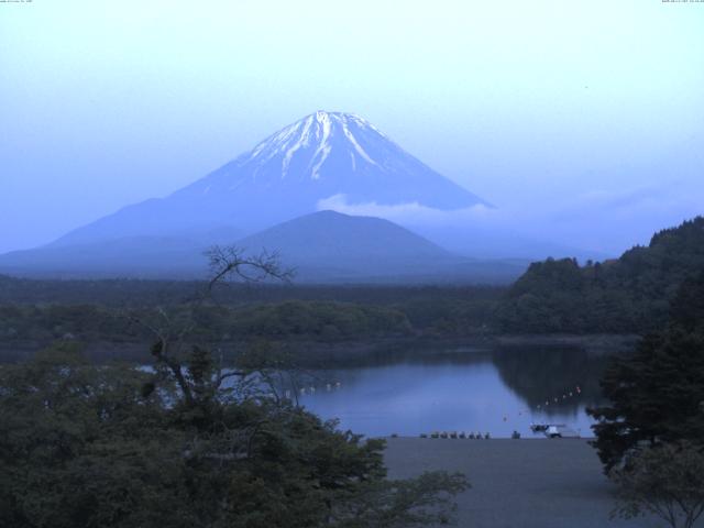 精進湖からの富士山