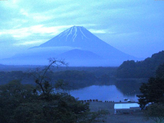 精進湖からの富士山