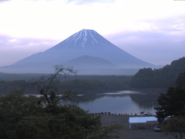 精進湖からの富士山