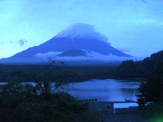精進湖からの富士山