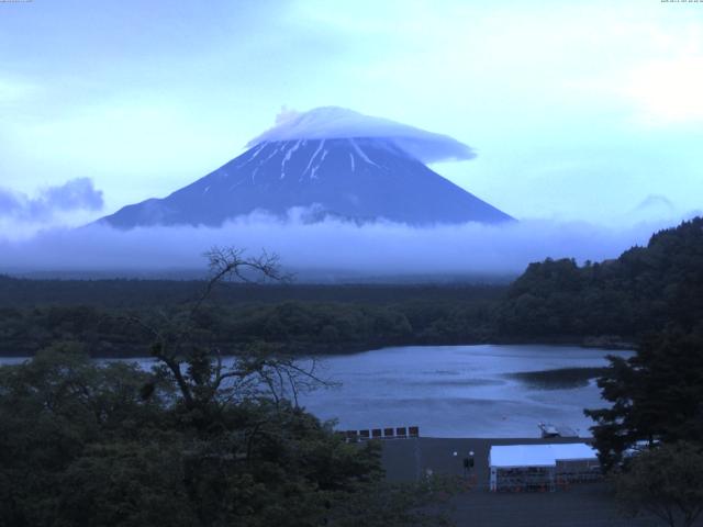 精進湖からの富士山