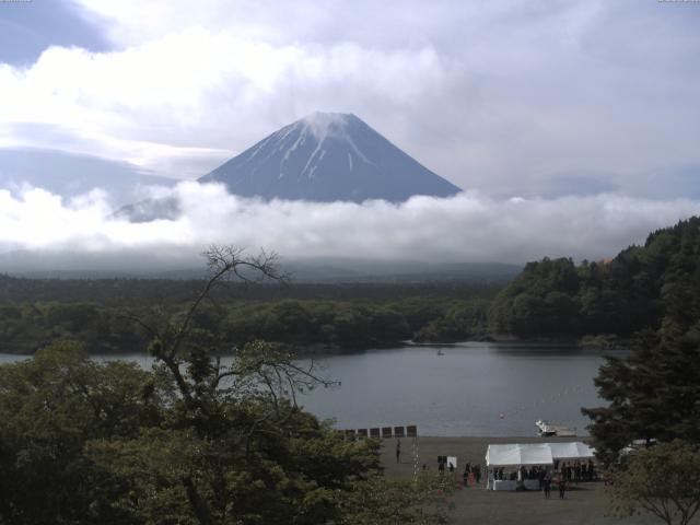 精進湖からの富士山