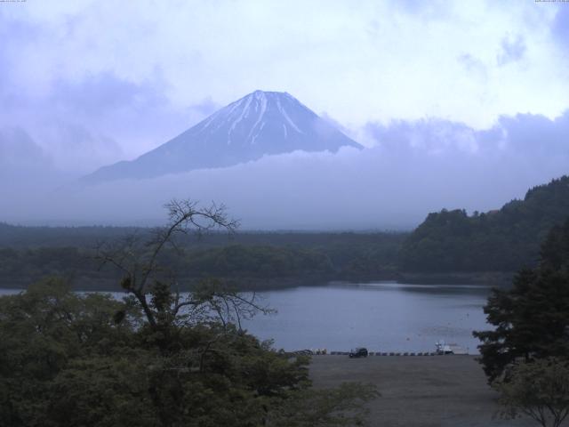 精進湖からの富士山
