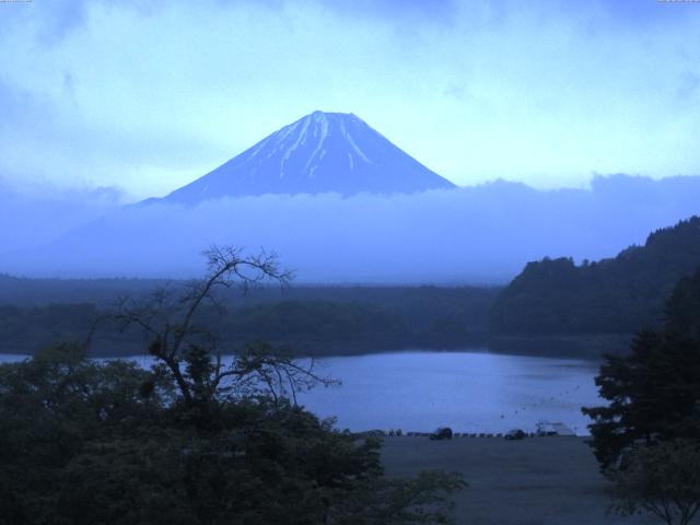 精進湖からの富士山
