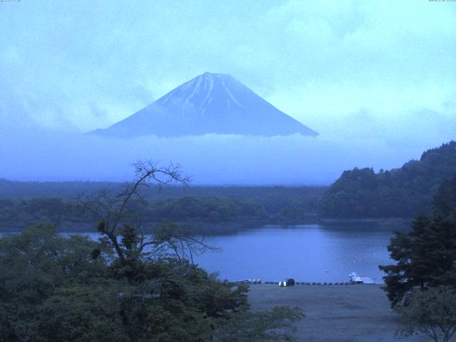 精進湖からの富士山