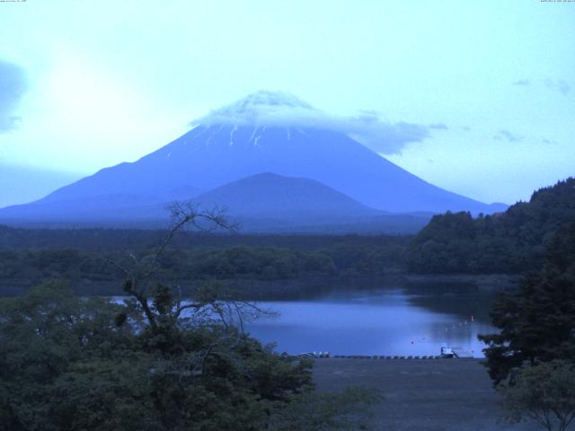 精進湖からの富士山