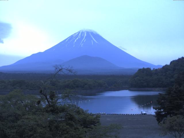 精進湖からの富士山