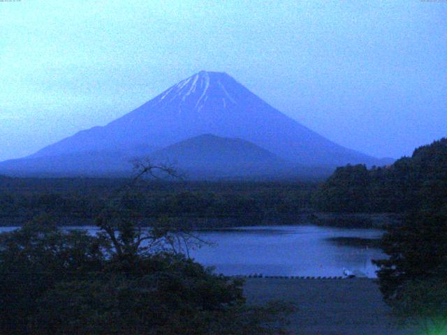 精進湖からの富士山