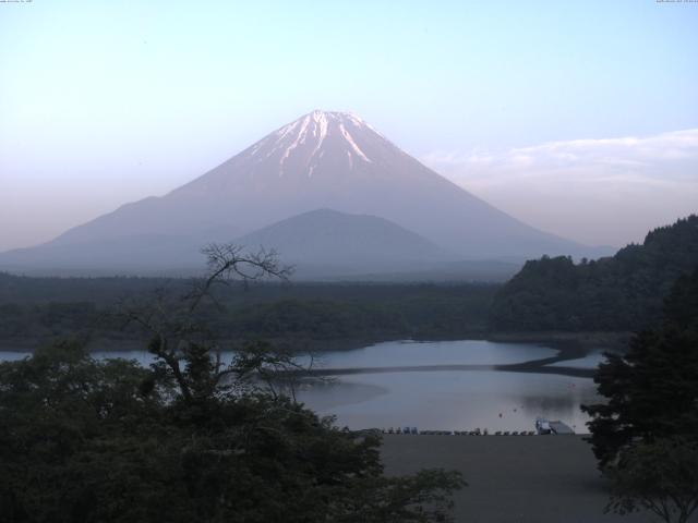 精進湖からの富士山