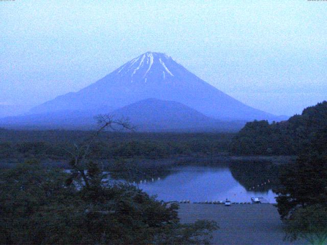 精進湖からの富士山