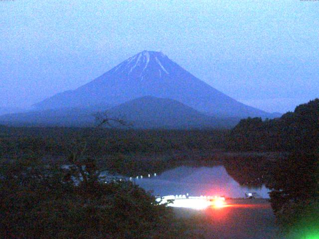 精進湖からの富士山
