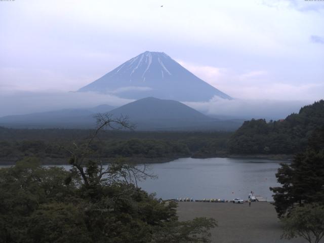 精進湖からの富士山