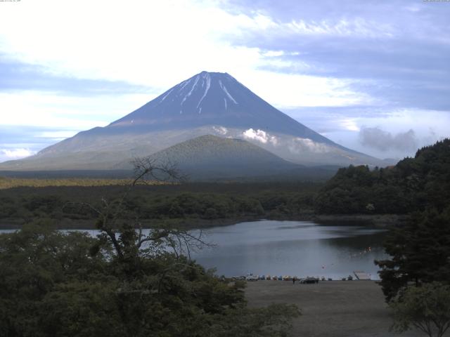 精進湖からの富士山