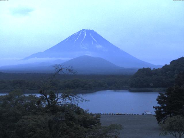 精進湖からの富士山