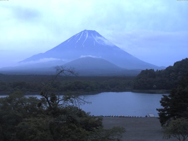 精進湖からの富士山