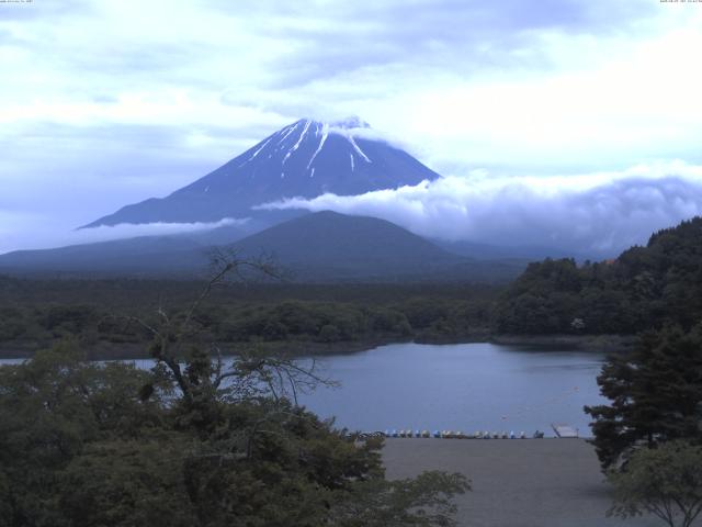 精進湖からの富士山