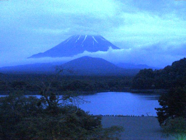 精進湖からの富士山
