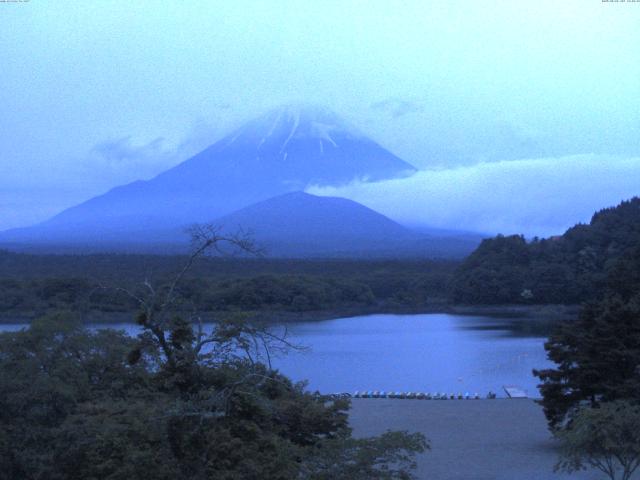 精進湖からの富士山