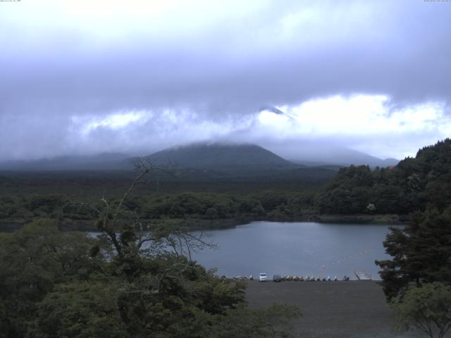 精進湖からの富士山