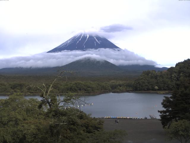 精進湖からの富士山