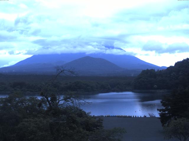 精進湖からの富士山