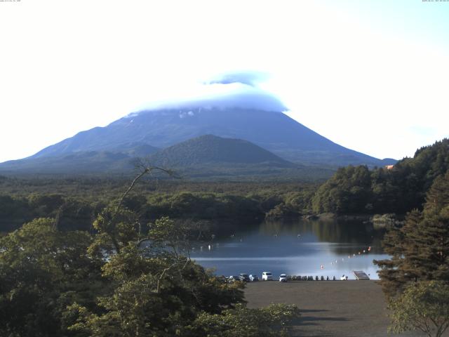 精進湖からの富士山
